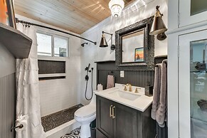 Charming Art-filled Cottage w/ Private Pool!