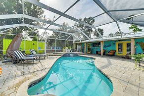 Charming Art-filled Cottage w/ Private Pool!