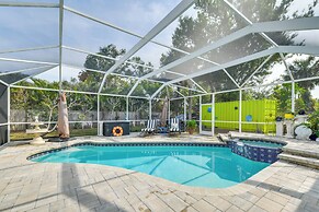 Charming Art-filled Cottage w/ Private Pool!