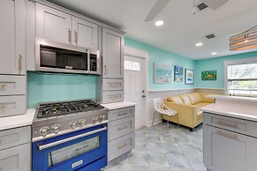 Charming Art-filled Cottage w/ Private Pool!