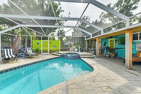 Charming Art-filled Cottage w/ Private Pool!