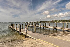 Charming Art-filled Cottage w/ Private Pool!