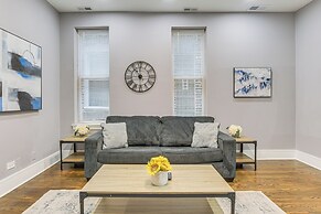 5 Mi to Dtwn: Ukrainian Village Apartment!