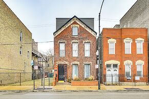 5 Mi to Dtwn: Ukrainian Village Apartment!
