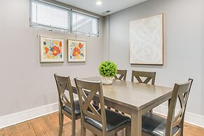 5 Mi to Dtwn: Ukrainian Village Apartment!