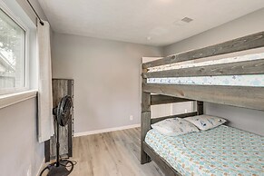 10 Mi to Dtwn Houston: Dog-friendly Home w/ Yard!