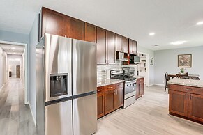 10 Mi to Dtwn Houston: Dog-friendly Home w/ Yard!