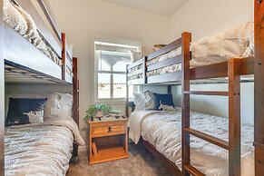 Mtn-view Hideaway w/ Wood Stove in Pueblo!