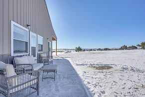 Mtn-view Hideaway w/ Wood Stove in Pueblo!