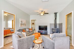Mtn-view Hideaway w/ Wood Stove in Pueblo!