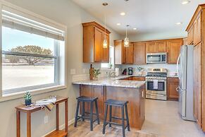 Mtn-view Hideaway w/ Wood Stove in Pueblo!
