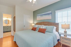 1 Mi to Shore: Condo w/ Pool Access in Galveston