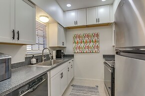 1 Mi to Shore: Condo w/ Pool Access in Galveston