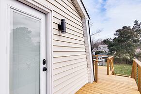 6 Mi to Spectrum Center: Spacious Getaway w/ Deck