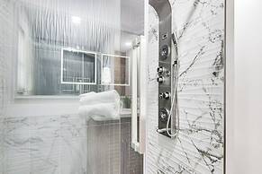 6 Mi to Spectrum Center: Spacious Getaway w/ Deck