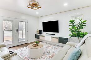6 Mi to Spectrum Center: Spacious Getaway w/ Deck