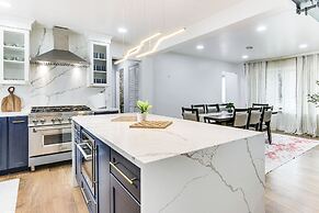 6 Mi to Spectrum Center: Spacious Getaway w/ Deck