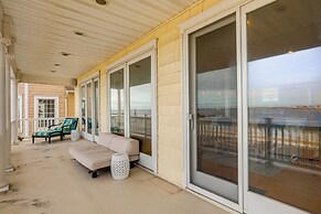 Steps to Shore: Spacious Atlantic City Retreat!