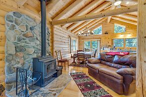 33 Mi to Yosemite NP: Custom Log Home w/ Deck!