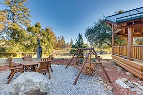 33 Mi to Yosemite NP: Custom Log Home w/ Deck!