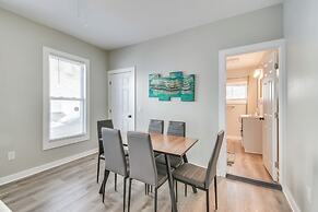 2 Mi to Dtwn: Syracuse Gem w/ Screened Porch