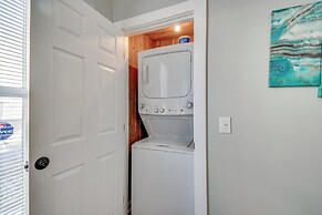 2 Mi to Dtwn: Syracuse Gem w/ Screened Porch