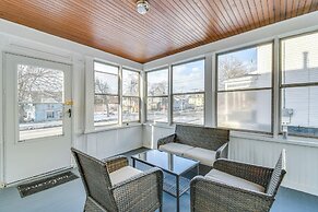 2 Mi to Dtwn: Syracuse Gem w/ Screened Porch