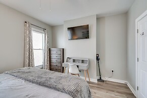 2 Mi to Dtwn: Syracuse Gem w/ Screened Porch