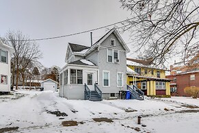 2 Mi to Dtwn Syracuse: Cozy Updated Apt!