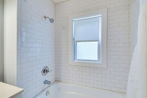 2 Mi to Dtwn Syracuse: Cozy Updated Apt!