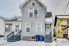 2 Mi to Dtwn Syracuse: Cozy Updated Apt!