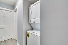 2 Mi to Dtwn Syracuse: Cozy Updated Apt!