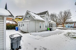 2 Mi to Dtwn Syracuse: Cozy Updated Apt!
