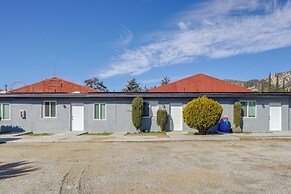 6 Mi to Hiking: Apartment in Frazier Park