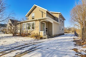 1 Mi to Downtown: Welcoming Winona Duplex