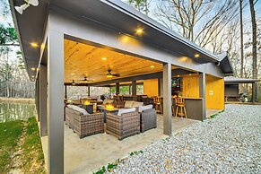 Fire Pits + Gazebo: Lakefront Escape in Terry!