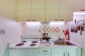 Rustic Chic Retreat: 4 Mi to Kennywood!