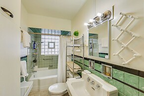 Rustic Chic Retreat: 4 Mi to Kennywood!