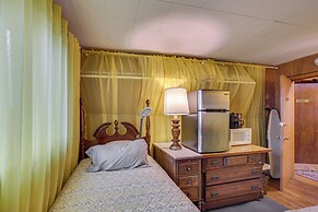 Rustic Chic Retreat: 4 Mi to Kennywood!