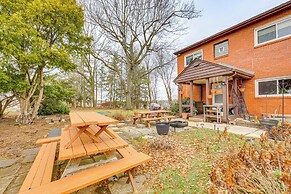 Rustic Chic Retreat: 4 Mi to Kennywood!