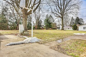 Walk to Centennial Park: Apartment w/ Garage!