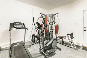 6 Mi to Salisbury: Forest-view Sanctuary!