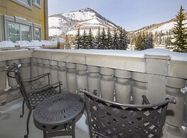 Ritz Carlton Vail #314 3 Bedroom Condo