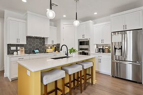 Beech Bungalow 5 Bedroom Townhouse