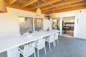 Beachfront Villa Kyma. Your own paradise