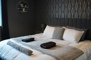 Detached Homestay With Private Rooms