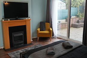 Detached Homestay With Private Rooms