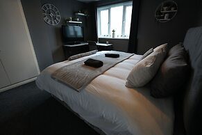 Detached Homestay With Private Rooms