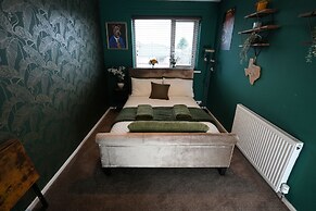 Detached Homestay With Private Rooms