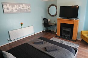 Detached Homestay With Private Rooms